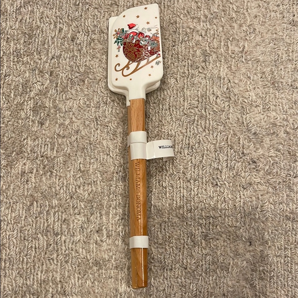 William Sonoma set of two min spatulas.  New.